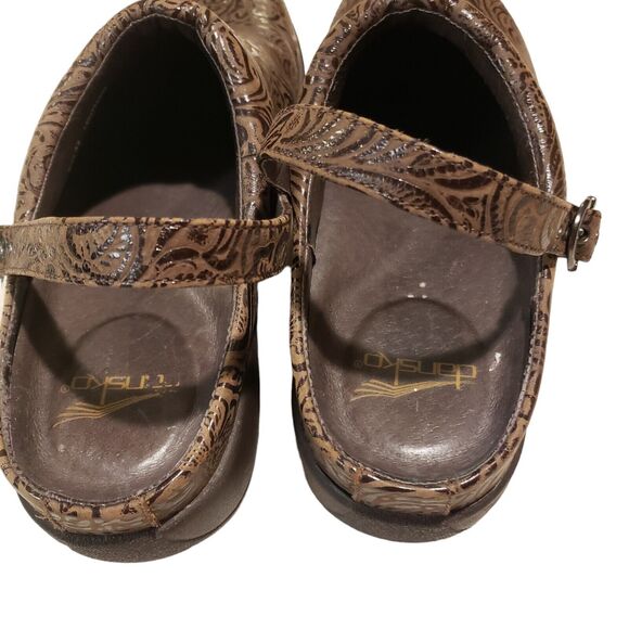 Dankso Clogs Women's 10.5 Floral Embossed Tooled Leather Nurse Brown Shoes - Picture 10 of 12
